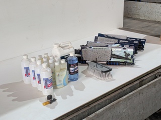 Diverse schoonmaak hulpmiddelen O.a. Talamex