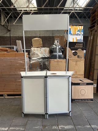 Ca. 12x Mobiele stand