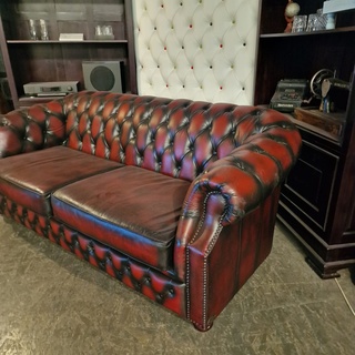 3-Zits bank Chesterfield, Charleston, rood