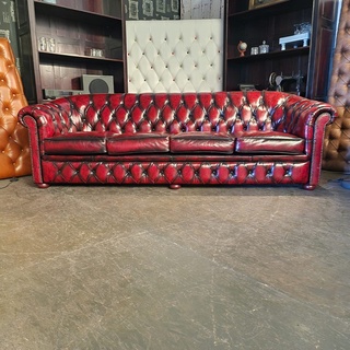 4-Zits Chesterfield, Hampton, rood