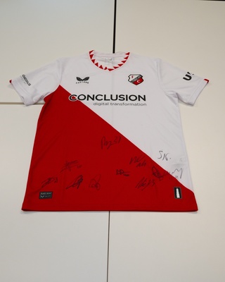 Voetbalshirt FC Utrecht, Castore, rood/wit, gesigneerd, L