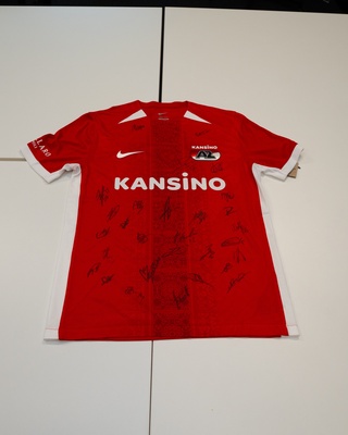 Voetbalshirt AZ Alkmaar Nike, rood, gesigneerd, M