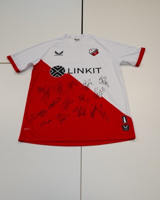 Voetbalshirt FC Utrecht, Castore, rood/wit, gesigneerd, M