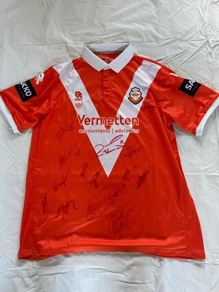 Voetbalshirt RBC, gesigneerd door selectie Robey, oranje, gesigneerd,