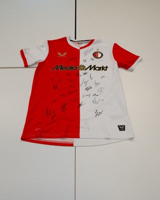 Voetbalshirt Feyenoord Castore, rood/wit, gesigneerd, L