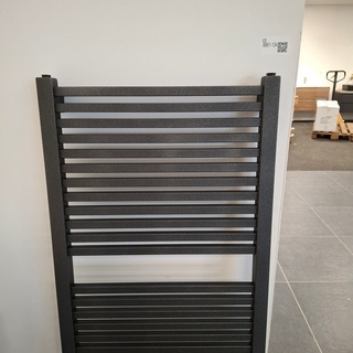 Designradiator Squaro, black graphite