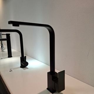 Waskom/keukenkraan mat zwart