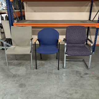 Partij diverse vergader – en kantinestoelen