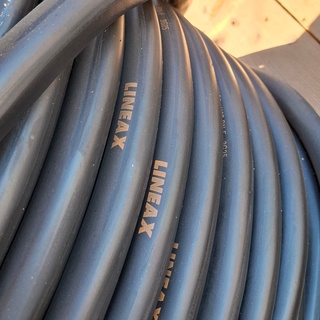 2x Kabel op houten haspel, O.a. Lineax