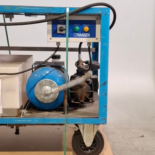 Waterpomp en watertank op transportkar., O.a. Leader, o.a. Inoxplus 24