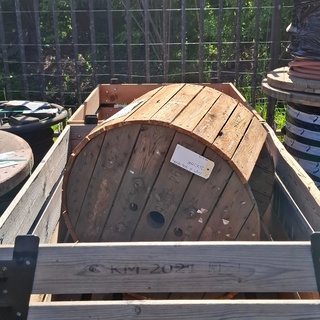 2x Kabel op houten trommel, Cellflex