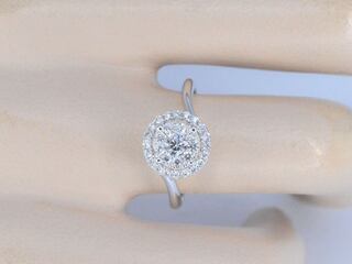 Witgouden entourage slagring met diamanten
