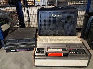 4x Diverse audio-apparatuur, O.a Sony , Roland En QSC