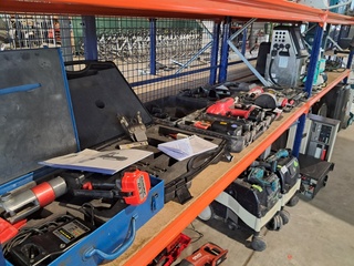 5x Divers handgereedschap, O.a. SENCO, MAX En Powers