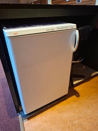 2x Koelkast, tafelmodel Aeg en Zanussi, Santo en ZT175RM