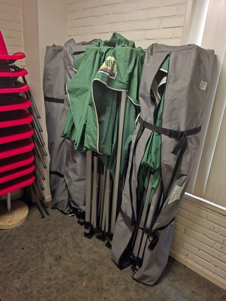 4x Inklapbare partytent o.a. Europrinz