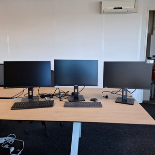3x Monitor Philips, 245B, bouwjaar 2024