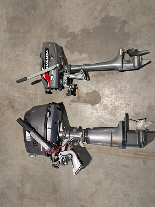 2x Buitenboordmotor, Suzuki & Tohatsu