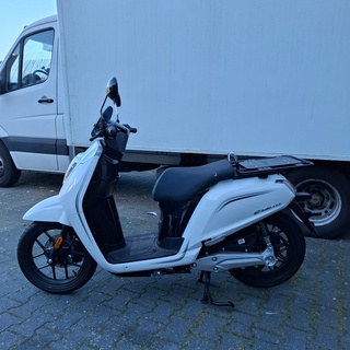 Elektrische scooter, Nipponia, E-Viball