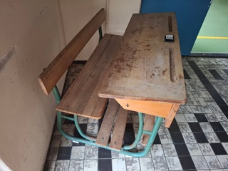 Vintage schoolbank