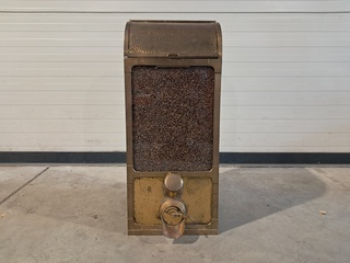 Antieke koffiebonenautomaat, Otto Kind
