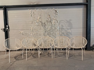 Brocant smeedijzeren sierhekwerk & stoelen