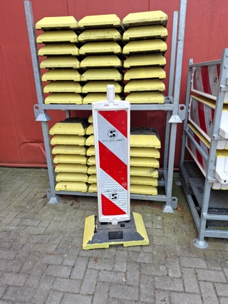 Partij geleidebakens met voet