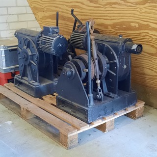 2x Ankerlier met rem en clutch, O.a STM