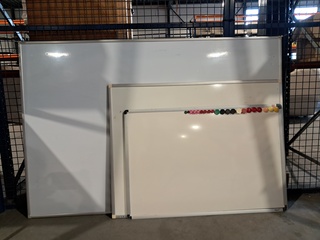 3x Whiteboard