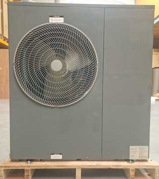 Warmtepomp 8KW CO2 – 1 Fase. Let op: foto is demo. Artikel zit nieuw i