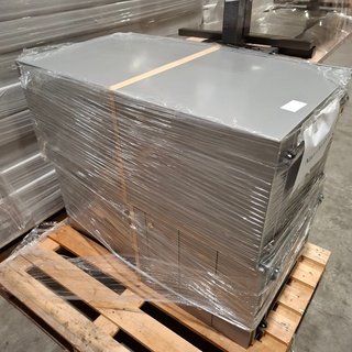 4x bureau en 4x ladeblok, O.a. Gispen