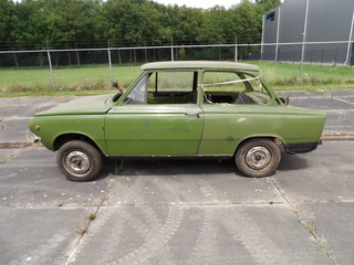 Oldtimer restauratieobject carrosserie, DAF, 44, groen, 1974