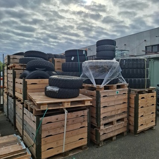 Partij diverse banden, O.a Continental, Michelin