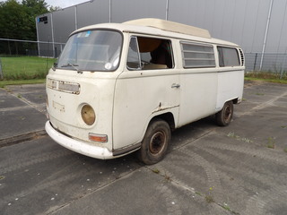 Oldtimer restauratieobject, Volkswagen, T2a Amescador camper, wit, 196
