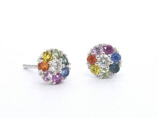 Witgouden oorbellen met natuurlijke diamant en saffieren