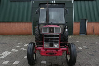 Tractor International, 744