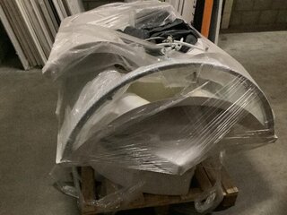 Pallet met diverse sanitair onderdelen Wit
