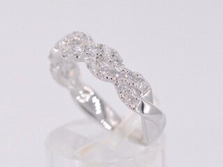 Witgouden design ring met diamanten