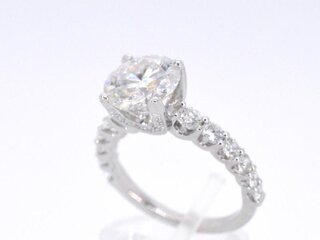 Witgouden ring met een diamant van 2.00 carat