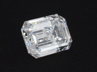 1 Diamant - 5.01 karaat diamant (gecertificeerd)