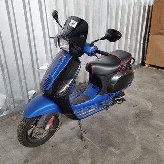 Bromfiets Piaggio, C38, blauw/zwart, bouwjaar 2013