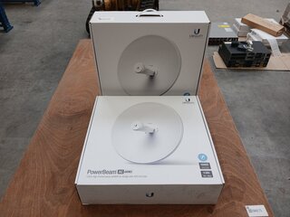 2x Powerbeam, 420mm Ubiquiti, PBE-5AC-gen2, bouwjaar 2018