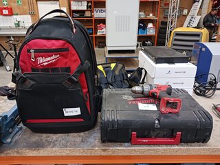 Gereedschapsrugtas met accu boormachine Milwaukee