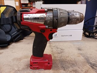 Gereedschapsrugtas met accu boormachine Milwaukee