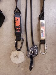 2x Valbeveiliging harnas met valstopapparaat