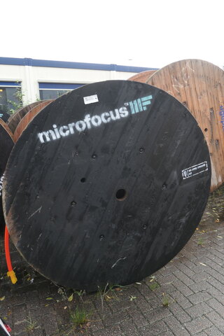 14x Kabelhaspel met glasvezel beschermbuis Microfocus