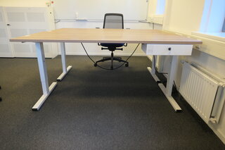 2x Bureau met 2x bureaustoel