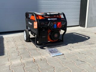 Benzine stroomgenerator Daewoo , GDAX9250E, bouwjaar 2023
