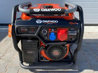 Benzine stroomgenerator Daewoo , GDAX9250E, bouwjaar 2023
