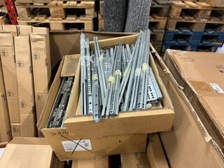 Pallet ladegeleiders en keukenkast toebehoren Blum, Hettich